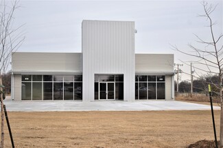 More details for 9701 Northwest Expy, Yukon, OK - Flex for Sale