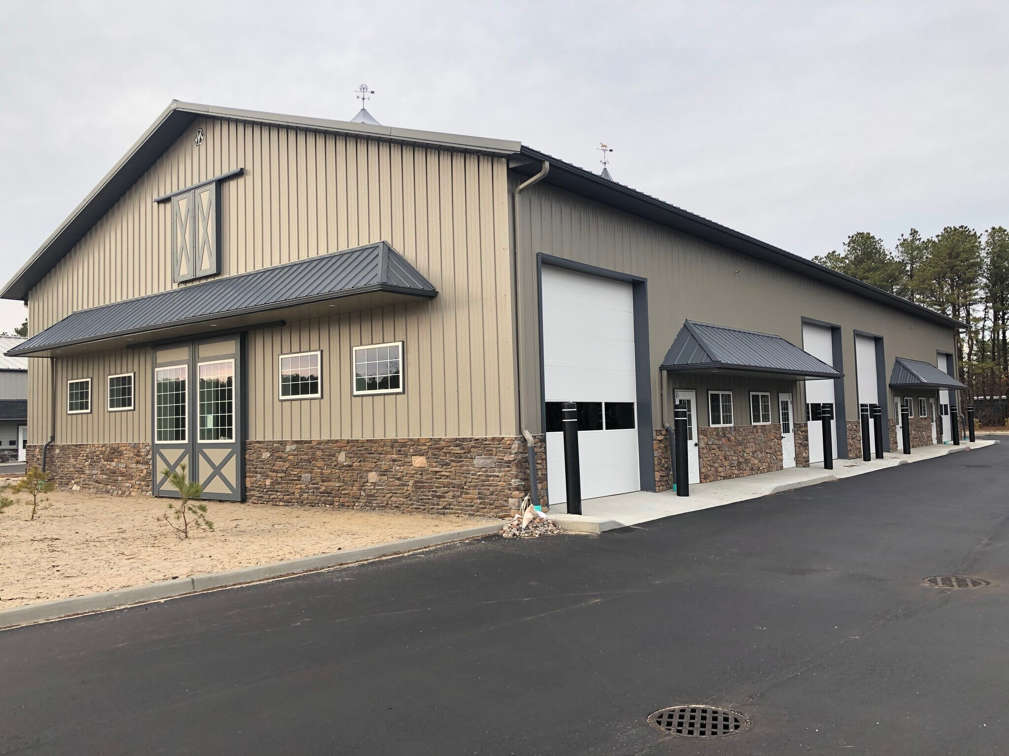 30 Enterprise Zone Dr, Riverhead, NY for sale Primary Photo- Image 1 of 1