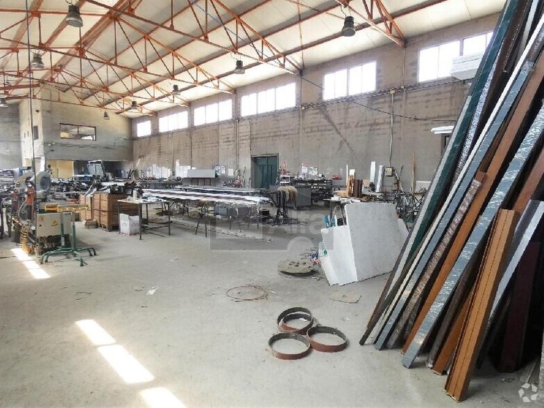 Industrial in Colmenar Viejo, Madrid for sale - Interior Photo - Image 2 of 17