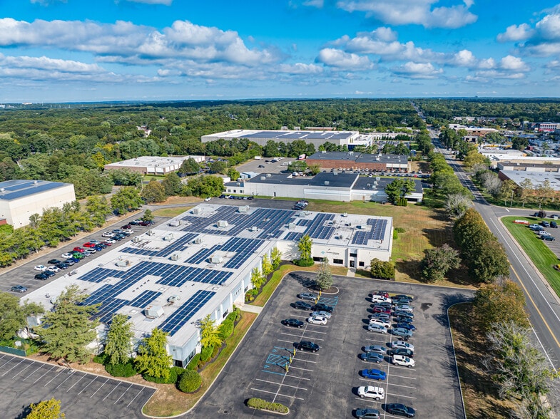 1800 Ocean Ave, Ronkonkoma, NY for lease - Building Photo - Image 2 of 30