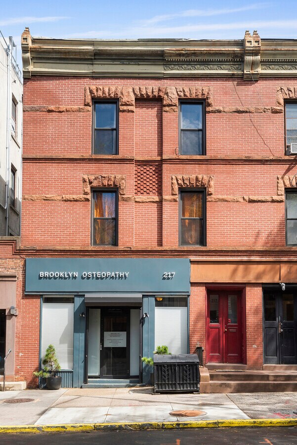 217 6th Ave, Brooklyn, NY 11215