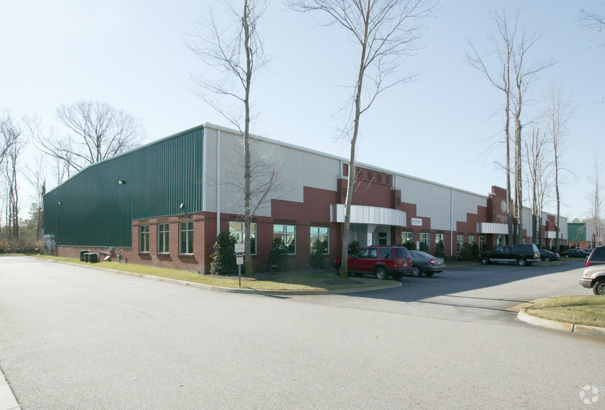 525 Byron St, Chesapeake, VA for lease - Building Photo - Image 1 of 11