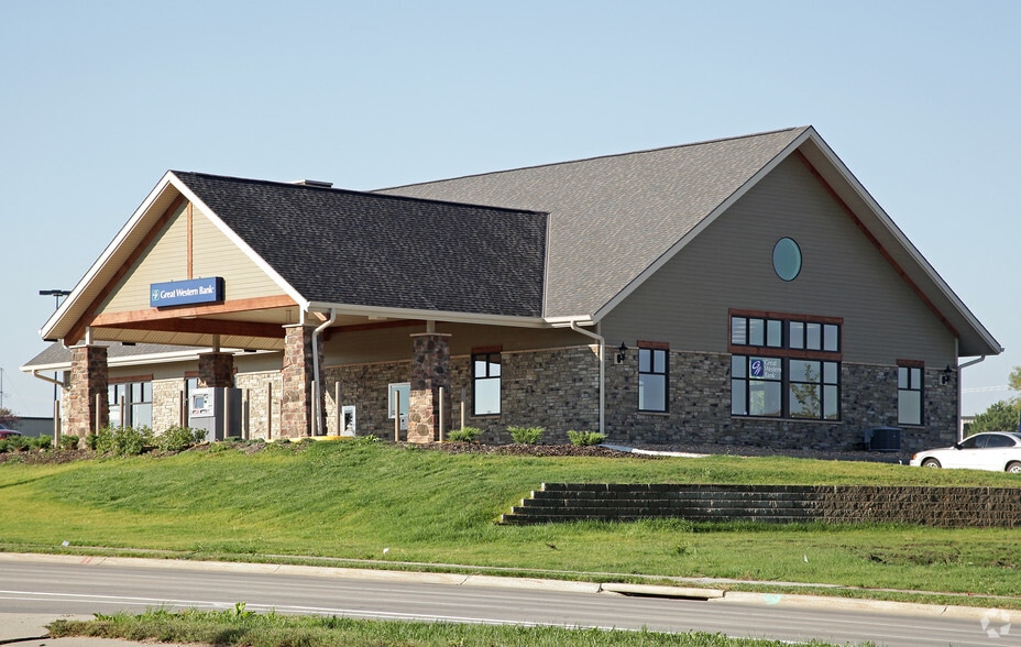 8380 Old Cheney Rd, Lincoln, NE for lease - Primary Photo - Image 1 of 2