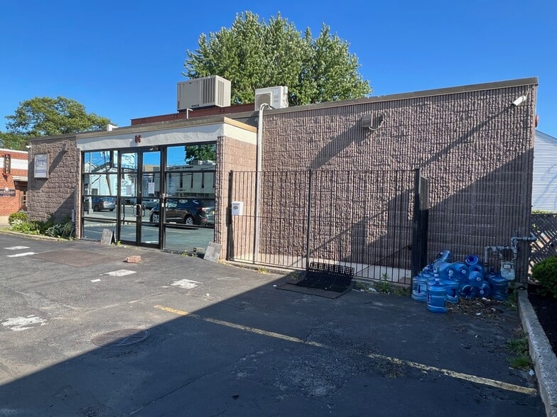 86 Front St, Hempstead, NY for sale - Building Photo - Image 1 of 41