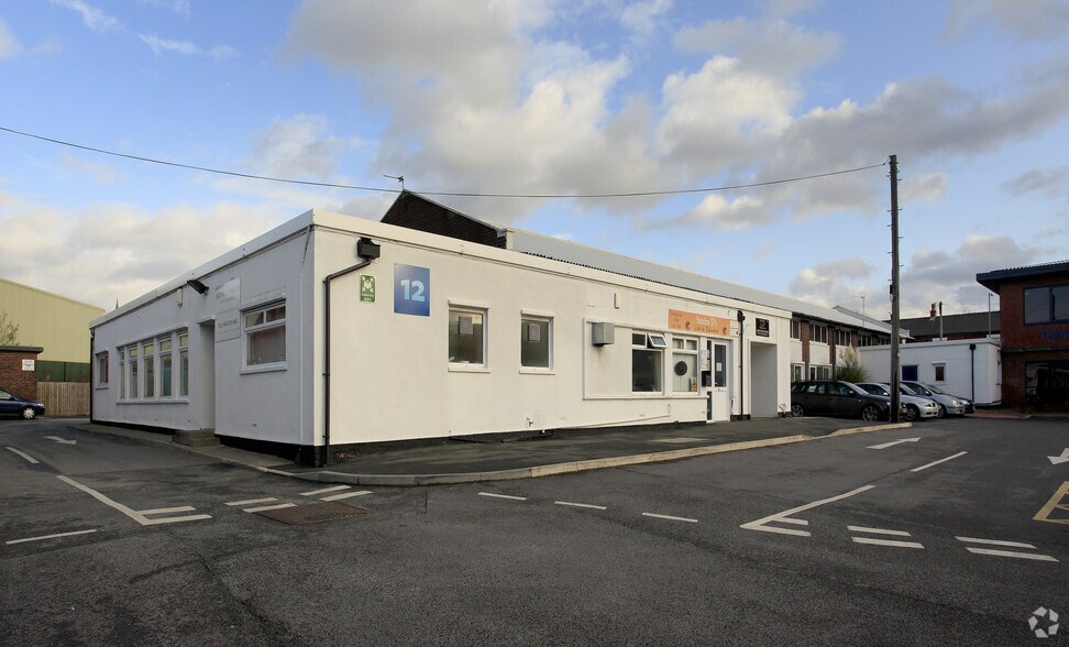 Windmill Ln, Denton, LAN M34 3QS Building 12