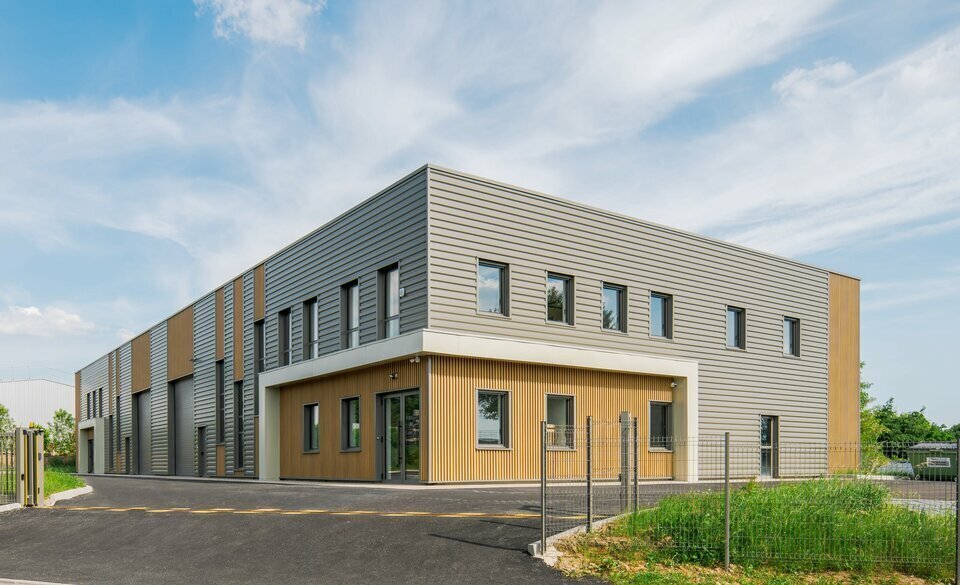 Flex in Trévoux for lease - Building Photo - Image 2 of 6