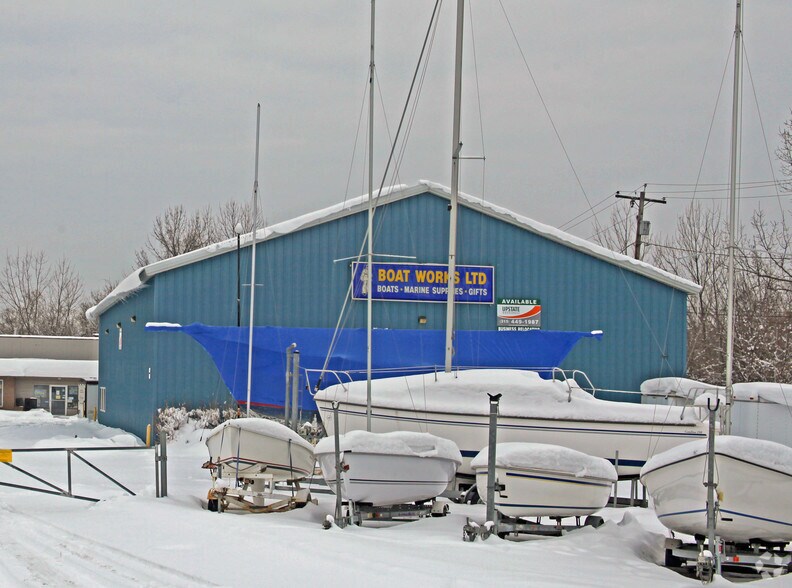230 Old Bridge St, East Syracuse, NY for sale - Primary Photo - Image 1 of 1