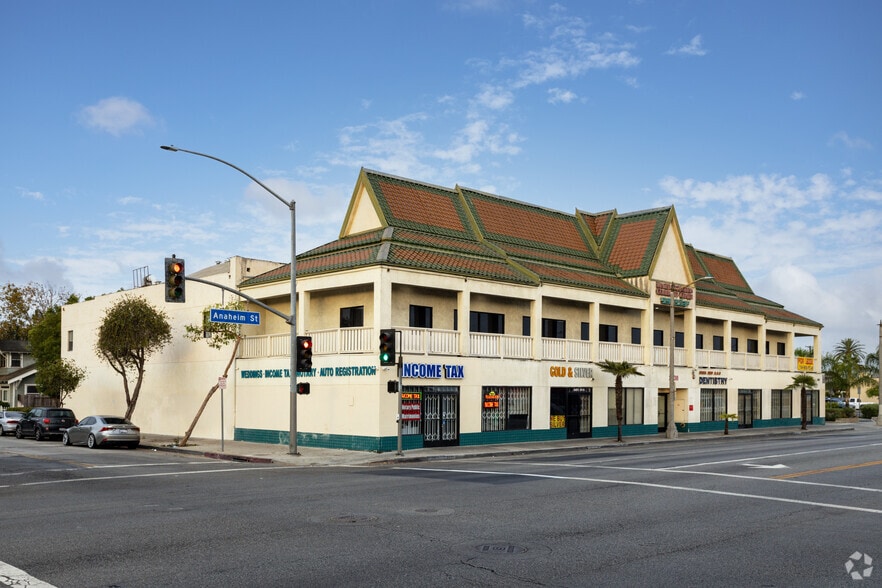 2338 E Anaheim St, Long Beach, CA for lease - Primary Photo - Image 1 of 15