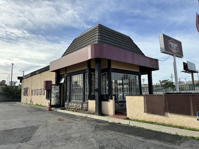 5960 Crenshaw Blvd, Los Angeles, CA for lease - Building Photo - Image 1 of 24