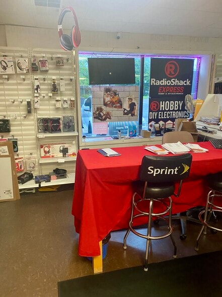 731-733 W Michigan Ave, Saline, MI for sale - Building Photo - Image 2 of 8