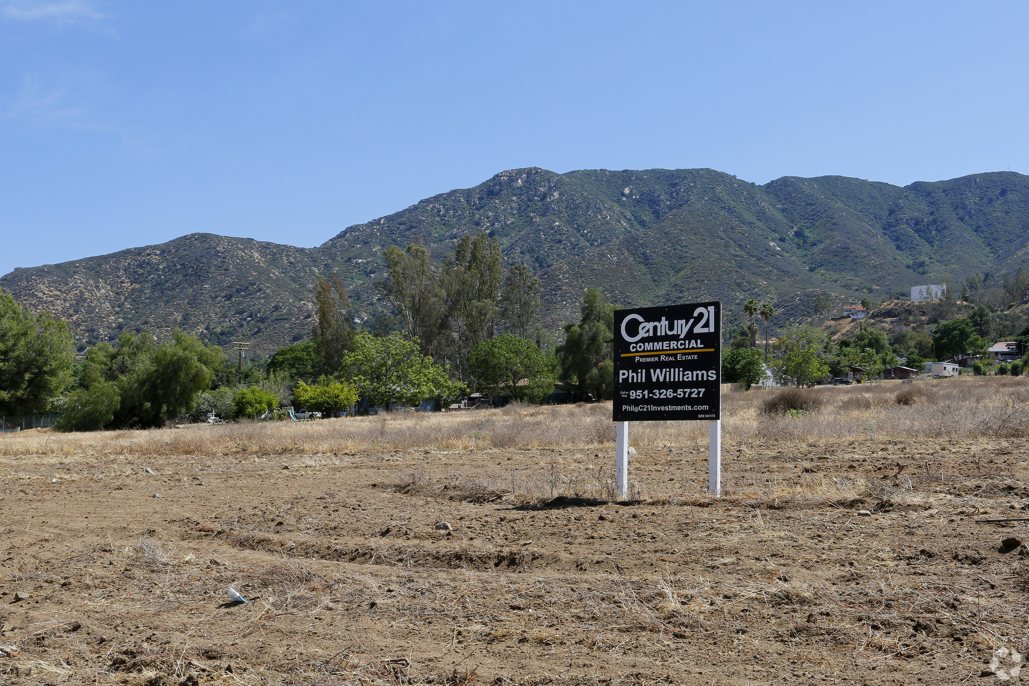 17035 Grand Ave, Lake Elsinore, CA for sale Primary Photo- Image 1 of 1