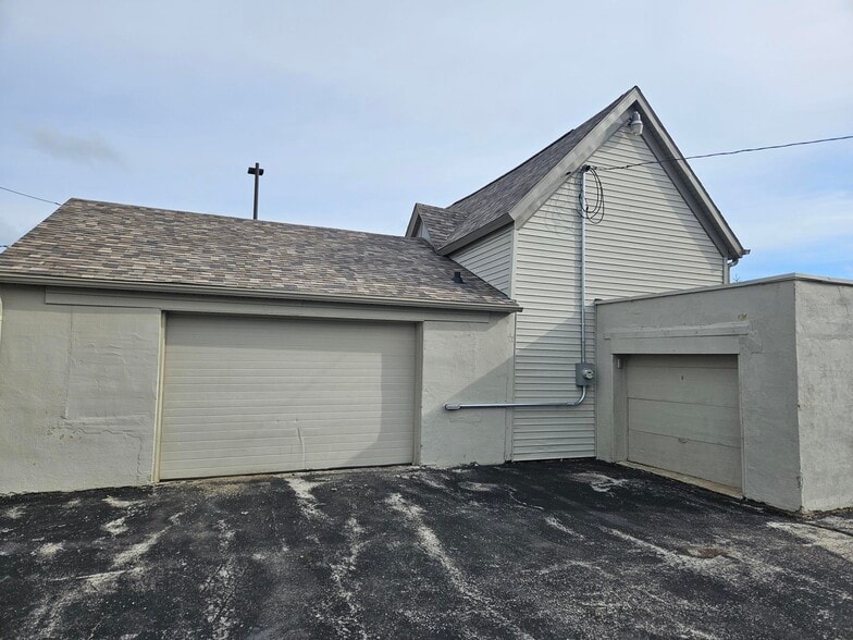 N91W16356 Pershing Ave, Menomonee Falls, WI for sale - Building Photo - Image 1 of 1