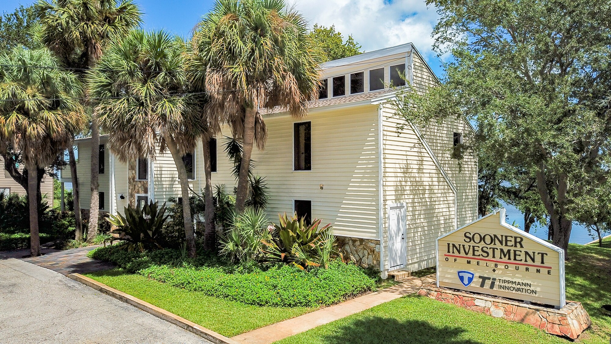 1825 Riverview Dr, Melbourne, FL for sale Building Photo- Image 1 of 1