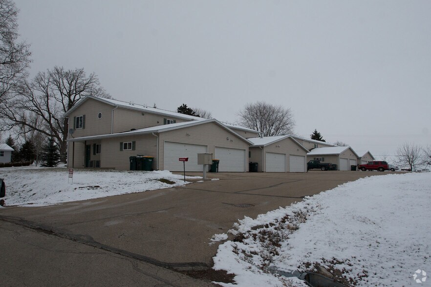 408-414 Booth St, Fox Lake, WI for sale - Primary Photo - Image 1 of 1