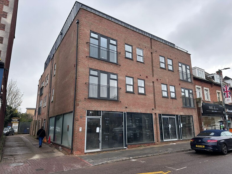 16-18 Shenley Rd, Borehamwood for sale - Building Photo - Image 1 of 1