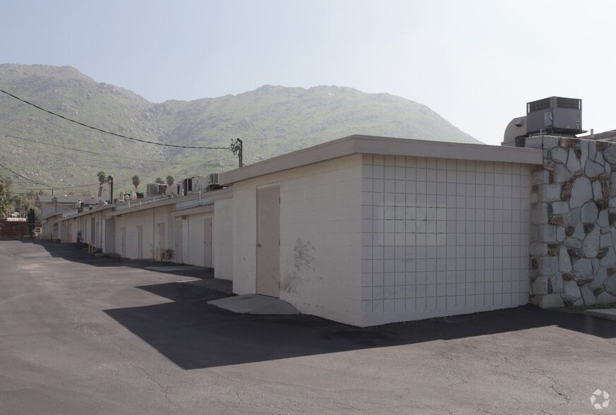 Big Springs Rd, Riverside, CA for lease - Building Photo - Image 2 of 3