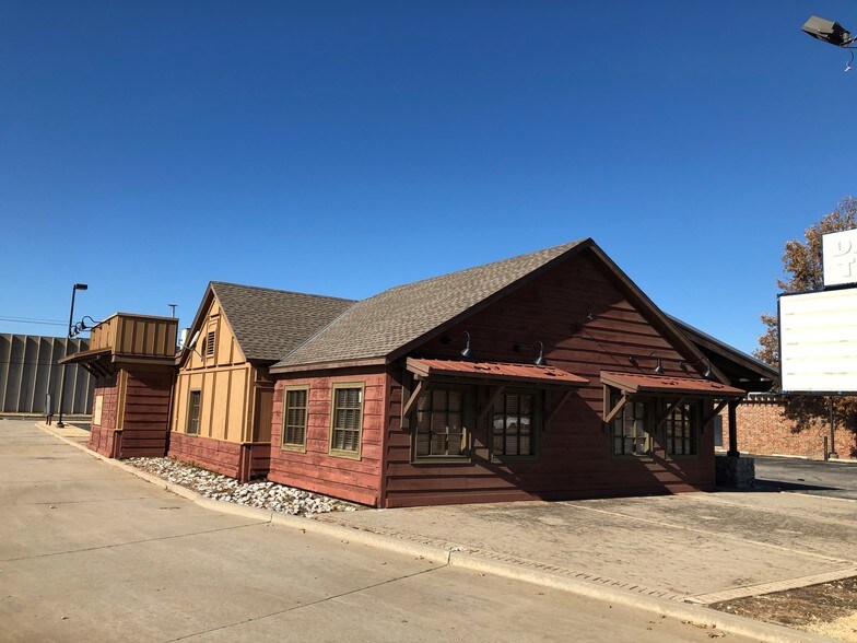 1223 S Meridian Ave, Oklahoma City, OK 73108