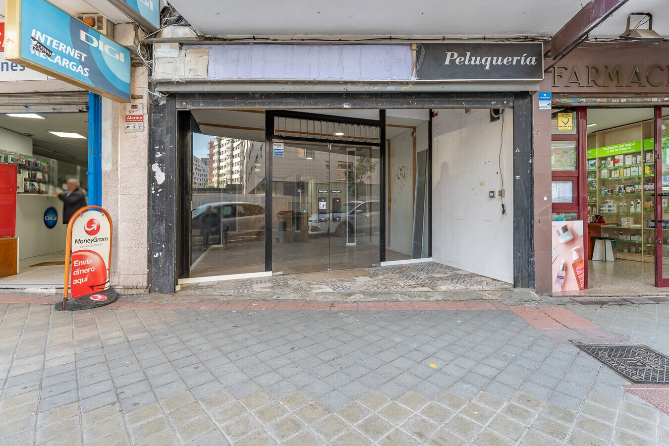 Av. de San Diego, 136, Madrid, MAD 28018 -  -  - Interior Photo - Image 1 of 4