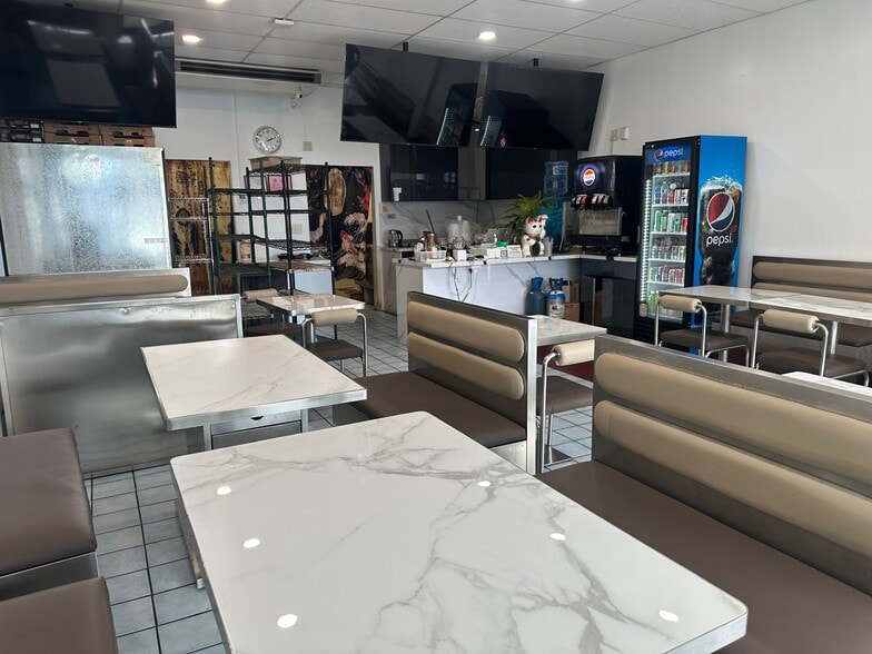 555 N King St, Honolulu, HI for lease - Interior Photo - Image 2 of 14