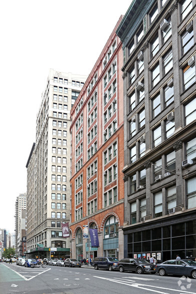 900 Broadway, New York, NY for lease - Building Photo - Image 3 of 38