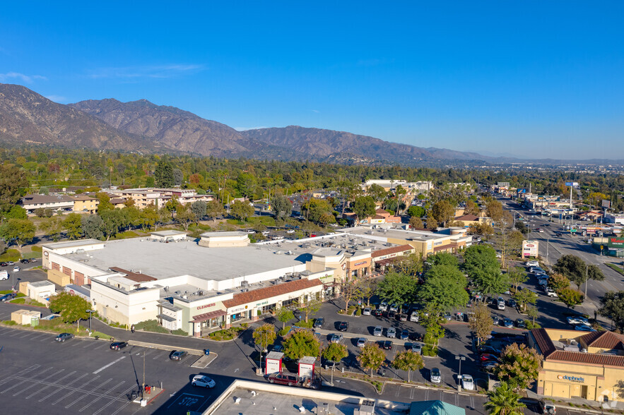 257-325 N Rosemead Blvd, Pasadena, CA for lease - Building Photo - Image 3 of 6