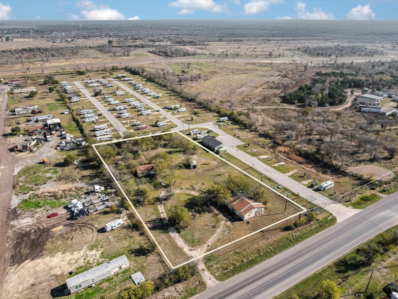 2764 FM 812 Rd, Del Valle, TX for lease - Primary Photo - Image 1 of 10