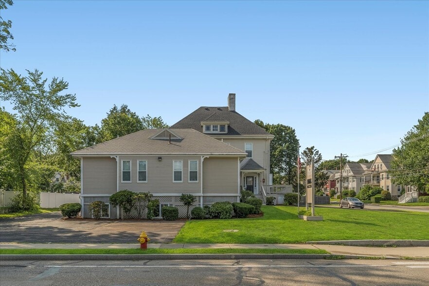 175 Walpole St, Norwood, MA for lease - Building Photo - Image 3 of 6