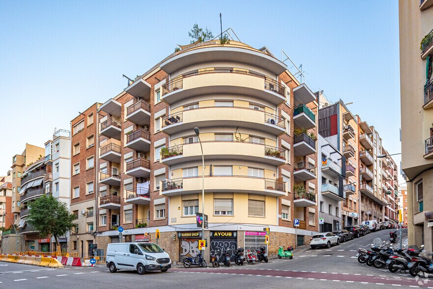 Carrer de les Camèlies, 75, Barcelona, Barcelona for lease - Building Photo - Image 2 of 2