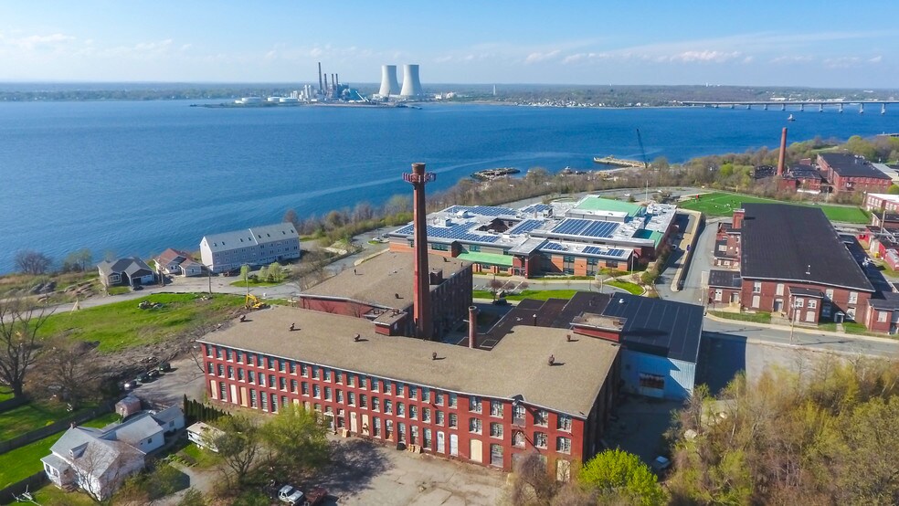 89 Globe Mills Ave, Fall River, MA for sale - Building Photo - Image 1 of 1