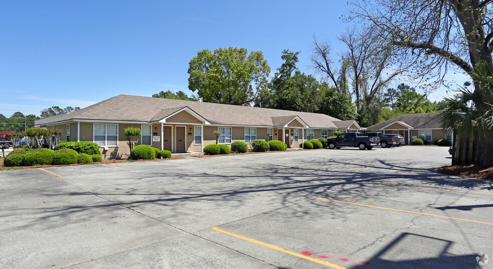 1205 Baytree Rd, Valdosta, GA for lease - Building Photo - Image 1 of 17