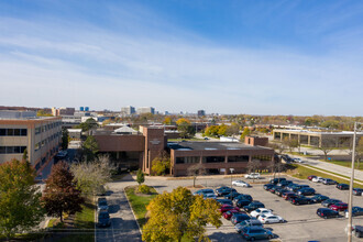 2010 S Arlington Heights Rd, Arlington Heights, IL - AERIAL  map view