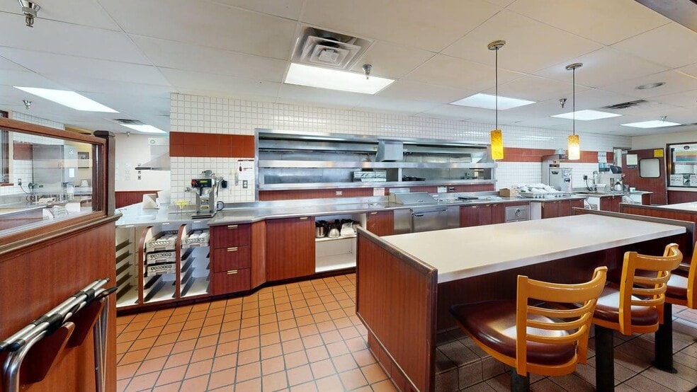 2010 Overland Ave, Billings, MT for sale - Building Photo - Image 2 of 20