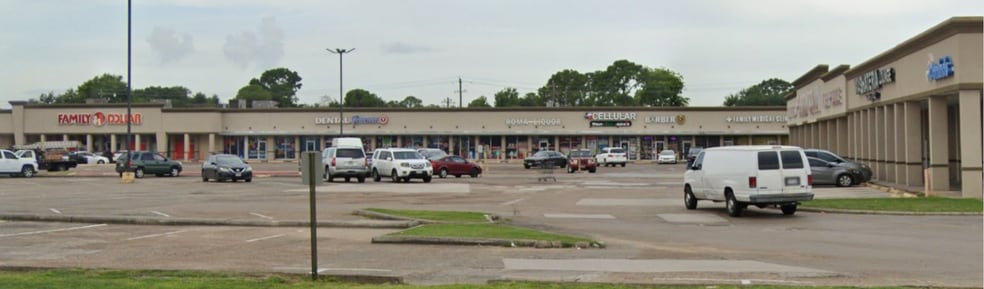5305-5377 Antoine Dr, Houston, TX for lease - Building Photo - Image 1 of 2