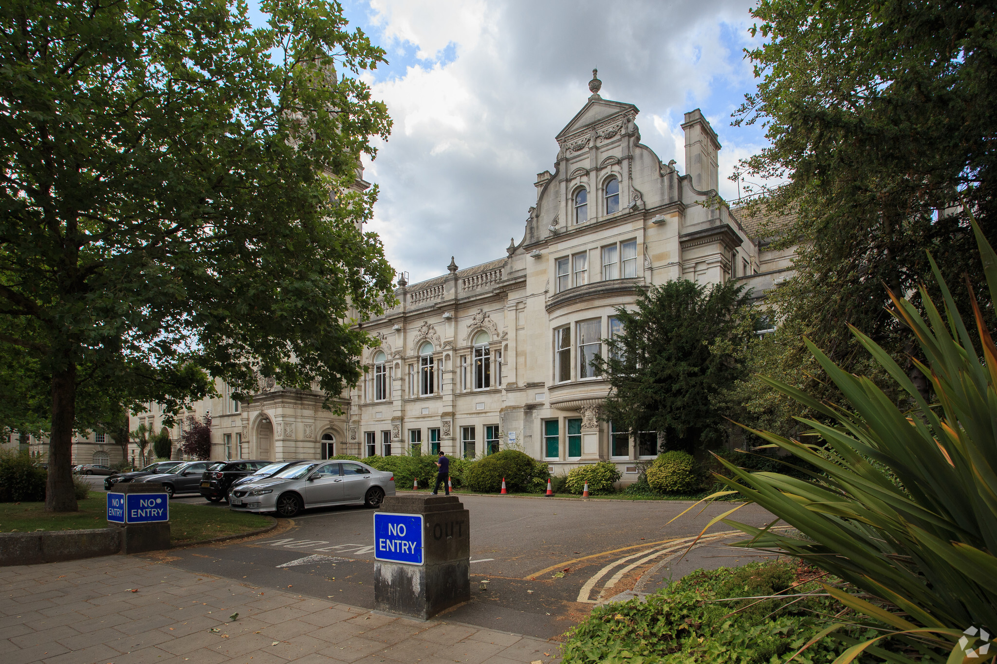 Penrhyn Rd, Kingston Upon Thames for sale Building Photo- Image 1 of 1