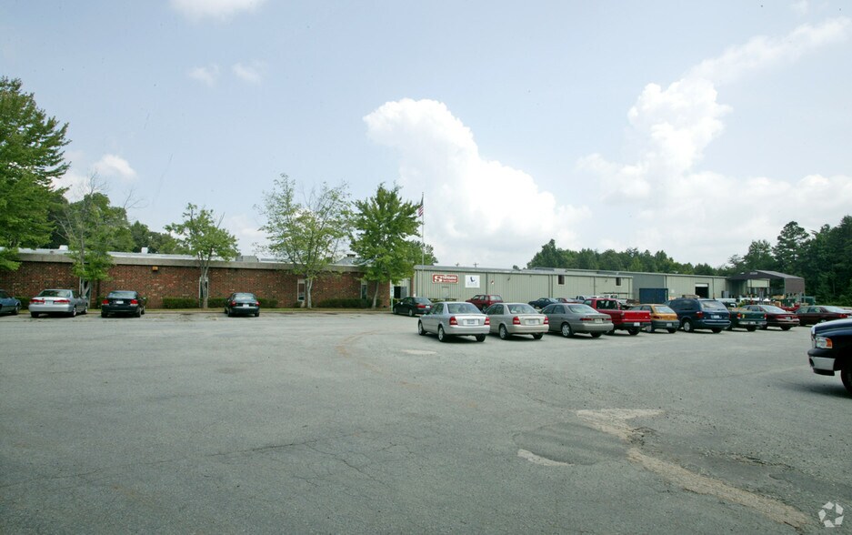 4810 Clover Rd, Greensboro, NC for sale - Primary Photo - Image 1 of 1