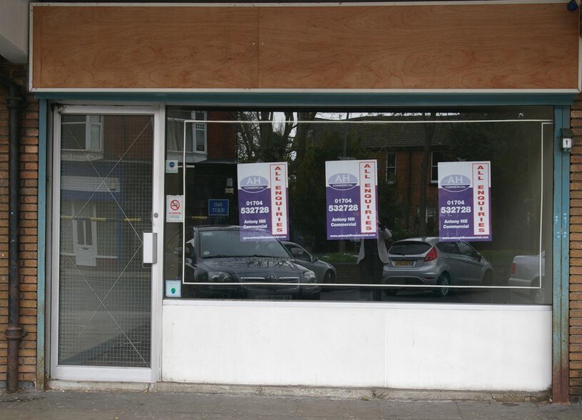 3-4 Tree View Ct, Liverpool for sale - Primary Photo - Image 1 of 1