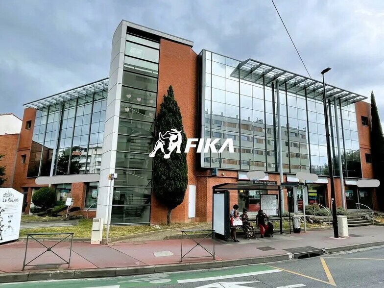 Office in Toulouse for lease - Building Photo - Image 1 of 16