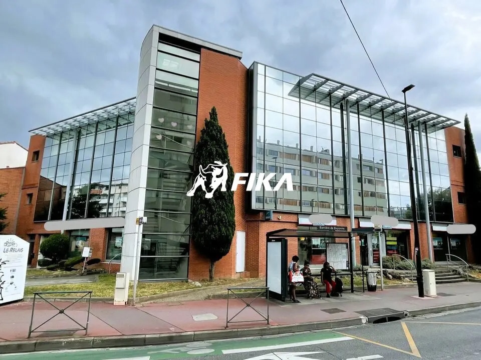 Office in Toulouse for lease Building Photo- Image 1 of 17