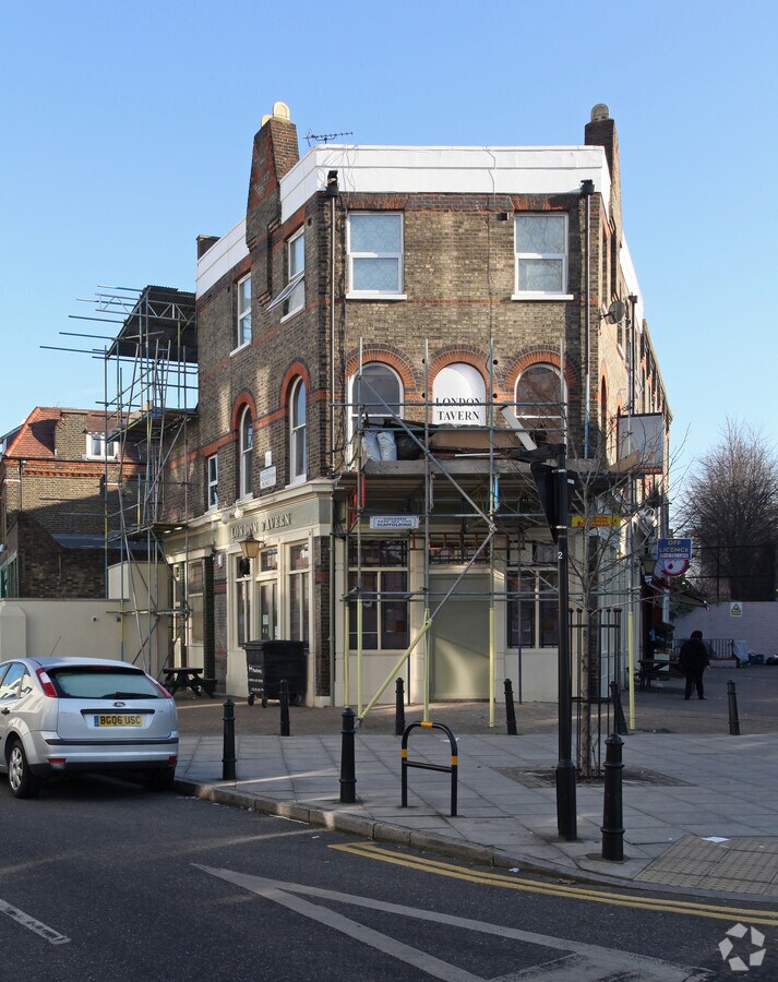 92 Rendlesham Rd, London, E5 8PA