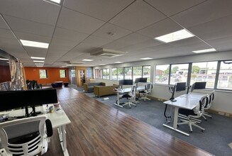 Boundary Way, Yeovil for lease Interior Photo- Image 1 of 5