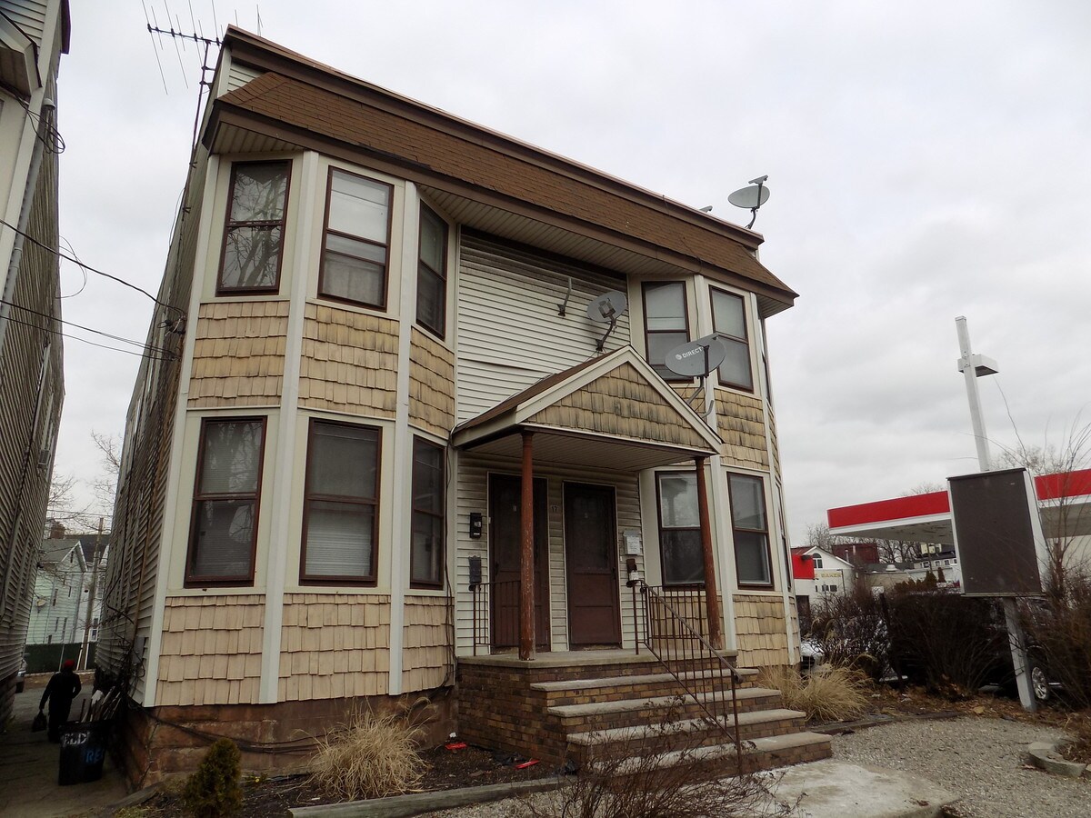 17 Northfield Ave, West Orange, NJ 07052