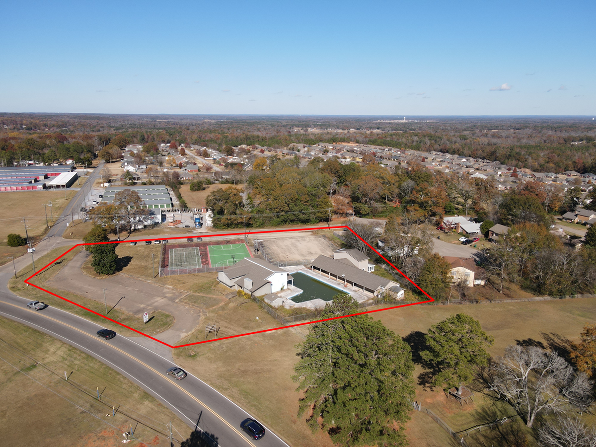 540 Deatsville Hwy, Millbrook, AL 36054 Specialty for Sale