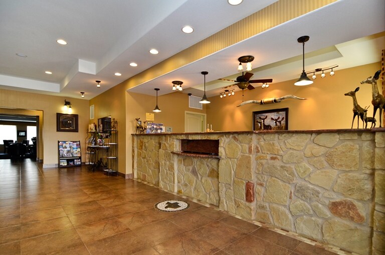 2218 N US Highway 281, Blanco, TX for sale - Lobby - Image 1 of 1