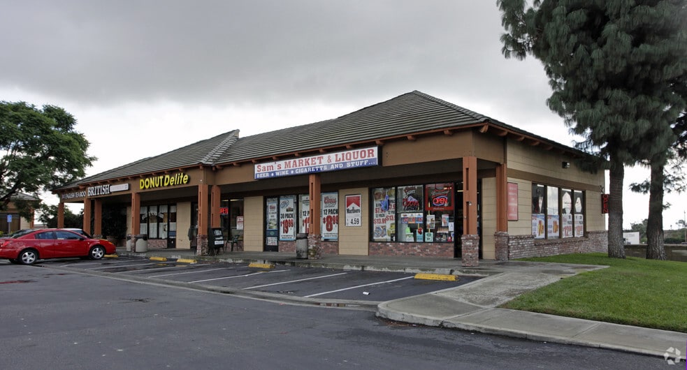 900-958 N Central Ave, Upland, CA for lease - Primary Photo - Image 3 of 5