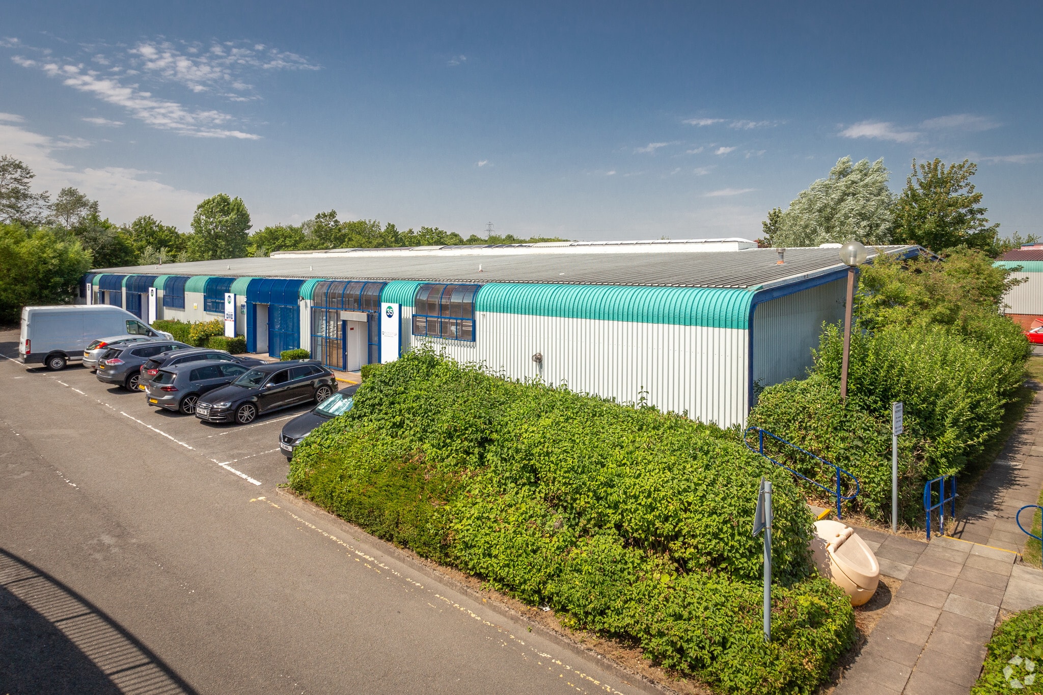 32-35 Alston Dr, Milton Keynes for sale Primary Photo- Image 1 of 1