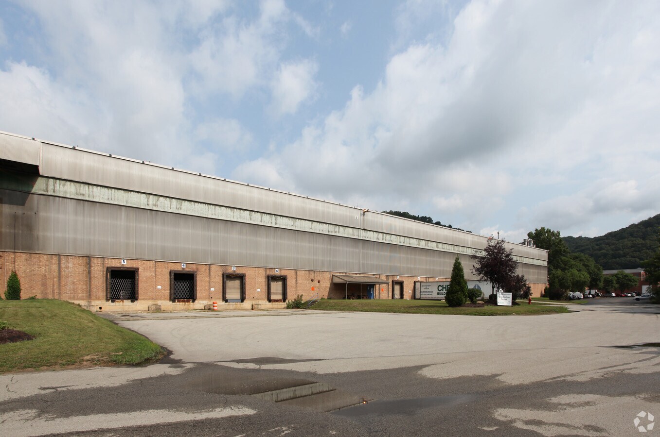 10005000 Commerce Cir, Trafford, PA 15085 Trafford Commerce Center