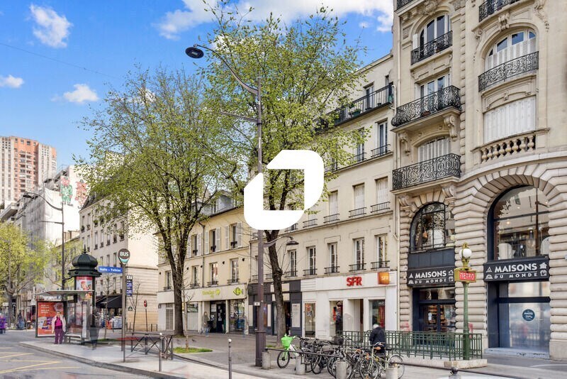 Retail in Paris for lease Building Photo- Image 1 of 15