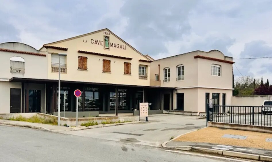 Office in Graveson for lease - Building Photo - Image 2 of 2