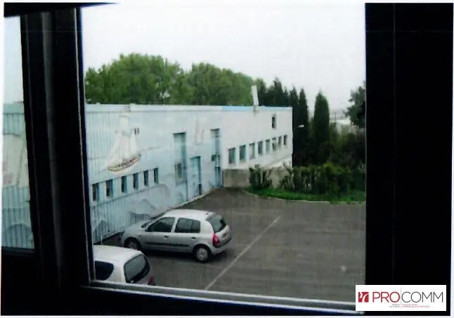 Industrial in Les Mureaux for sale - Building Photo - Image 2 of 5