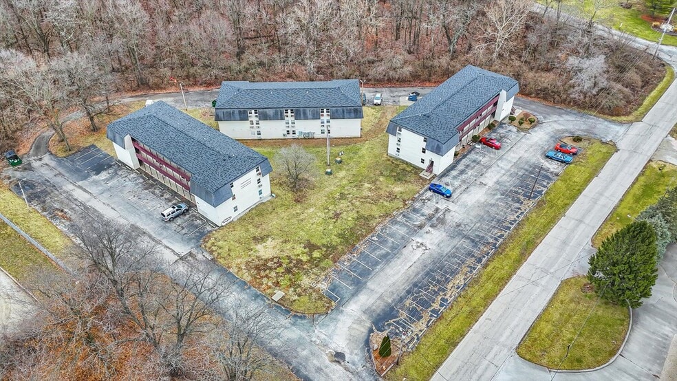 1740 S Fairview Ave, Decatur, IL for sale - Building Photo - Image 1 of 28